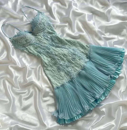 Charming Homecoming Dress Spaghetti Strap Lace Appliques Back to School Outfits Party Dress Birthday Dress D7509