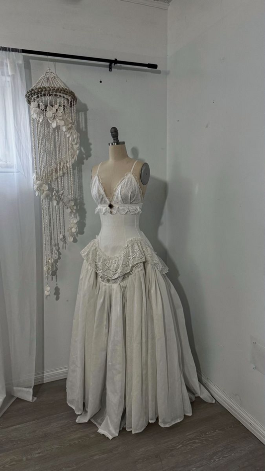 Elegantes elfenbeinfarbenes Spaghettiträger-A-Linien-Spitzen-Vintage-Brautkleid, Geburtstagskleid, D1006