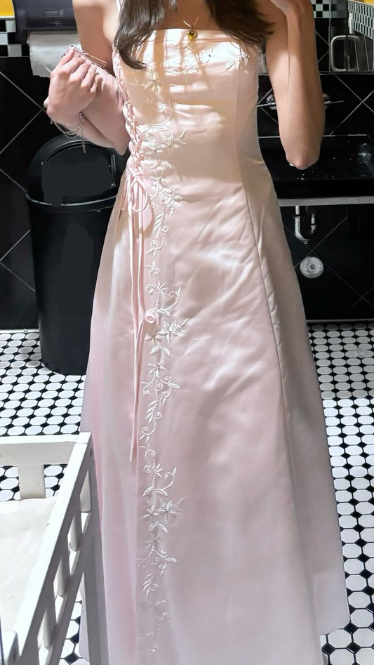 Robe de soirée longue vintage rose clair à bretelles spaghetti, coupe trapèze, D1056