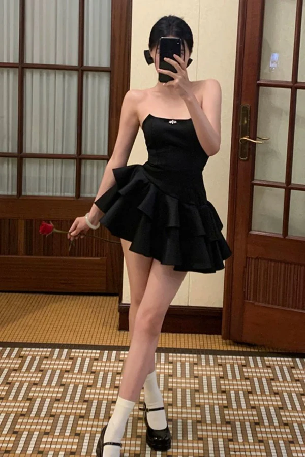 Black Strapless A-Line Satin Ruffles Homecoming Dresses Short Party Dresses, D1133