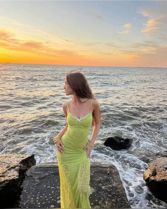 Robe de soirée longue fourreau verte à bretelles spaghetti en dentelle, D153