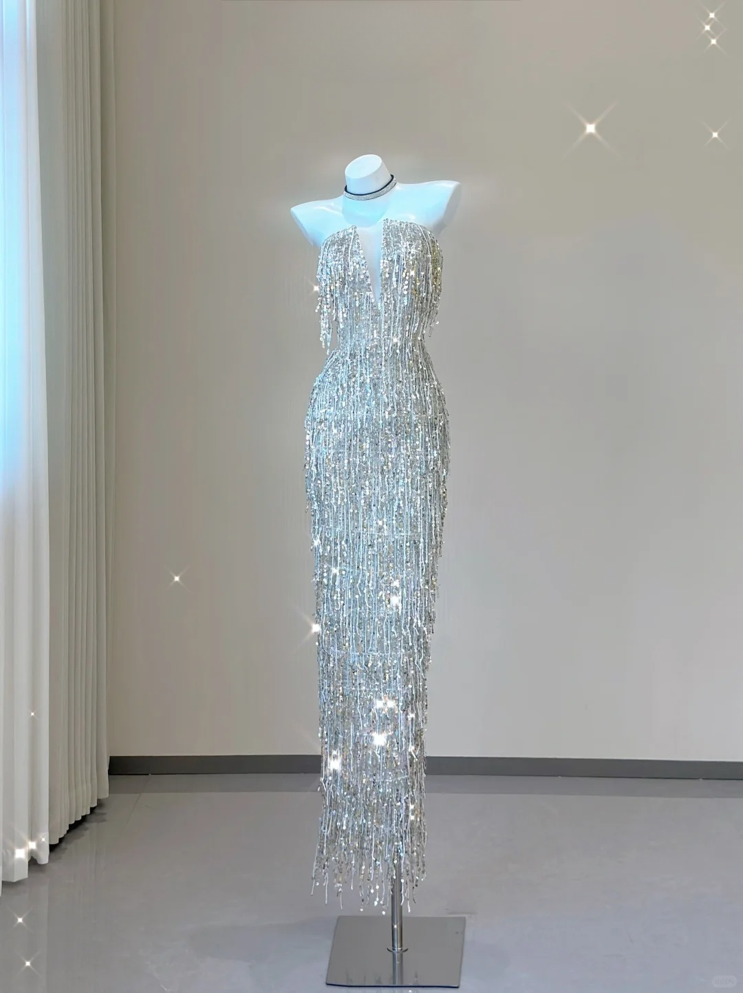 Robe de soirée longue à paillettes, bustier et perles, superbe robe fourreau, D472