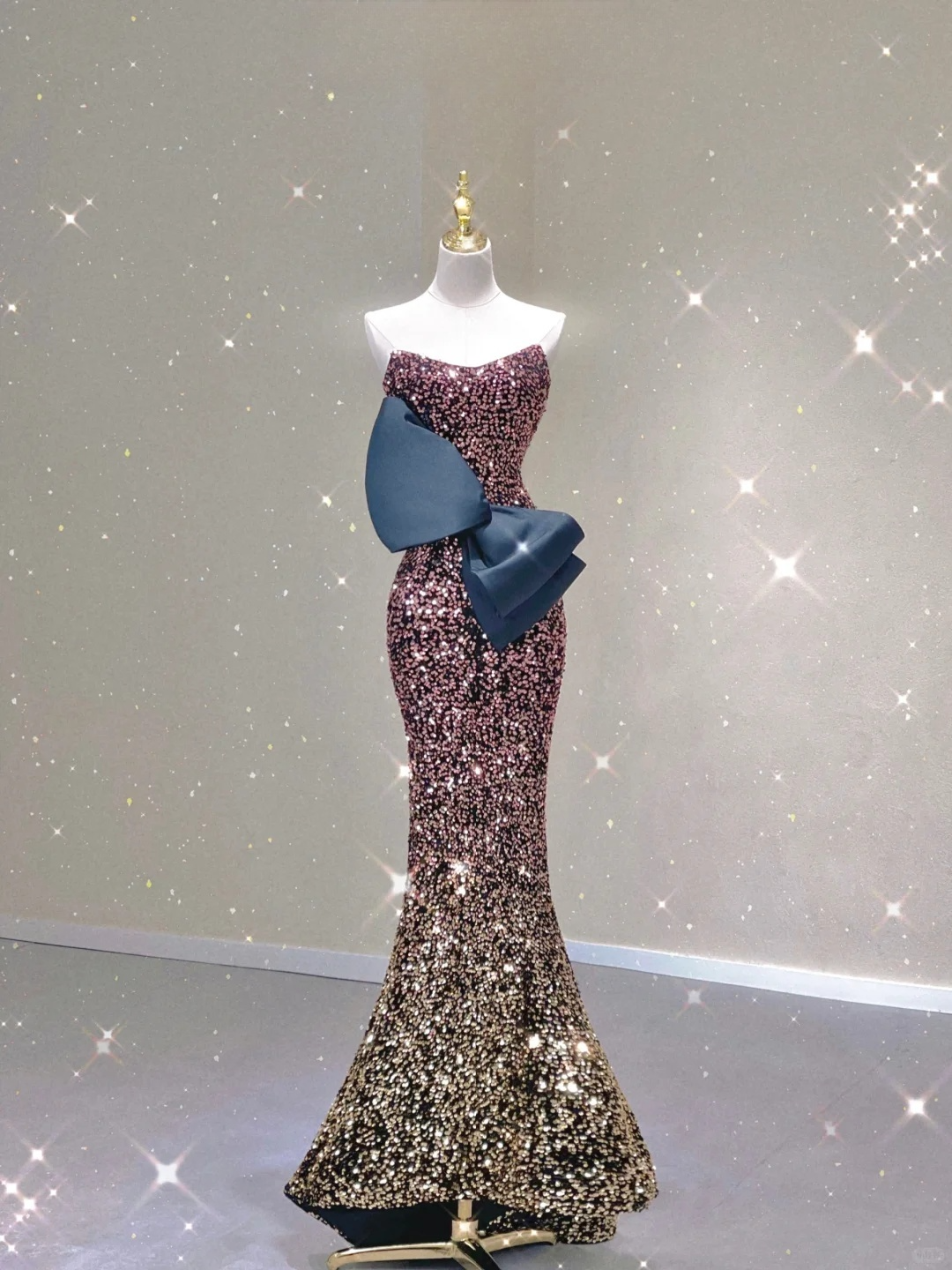 Superbe robe de soirée longue style sirène à paillettes et bustier dégradé, D476