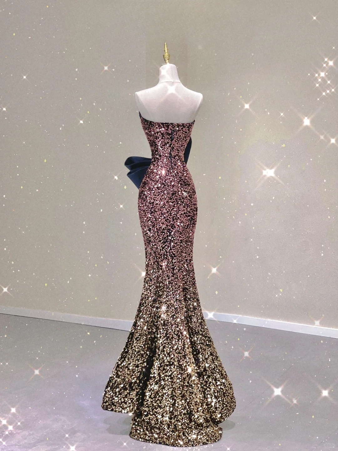 Superbe robe de soirée longue style sirène à paillettes et bustier dégradé, D476