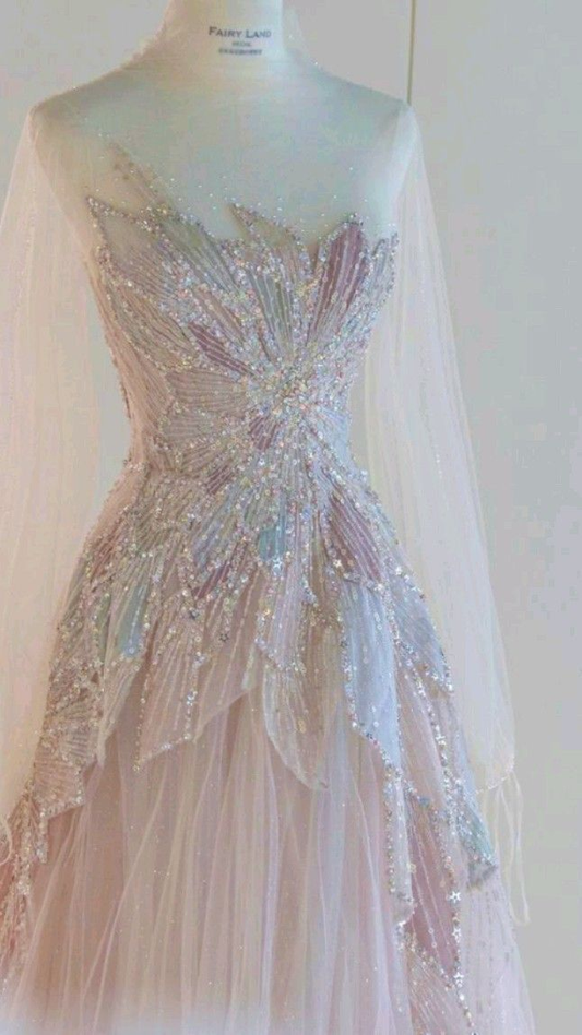 Wunderschönes langes A-Linien-Ballkleid mit Perlenbesatz und langen Ärmeln, D516