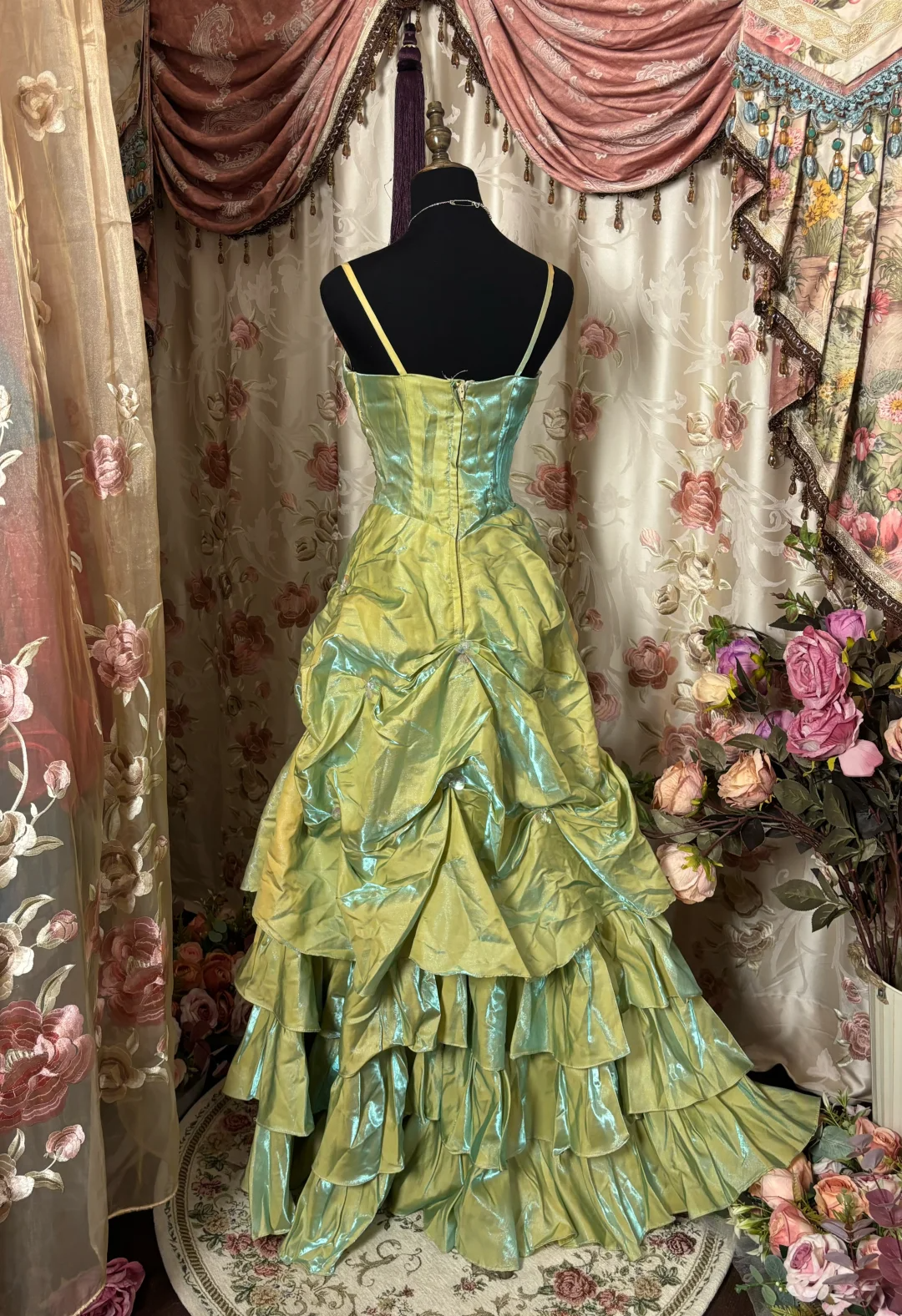 Grüne Spaghettiträger A-Linie Satin Retro Langes Partykleid Abendkleid, D623