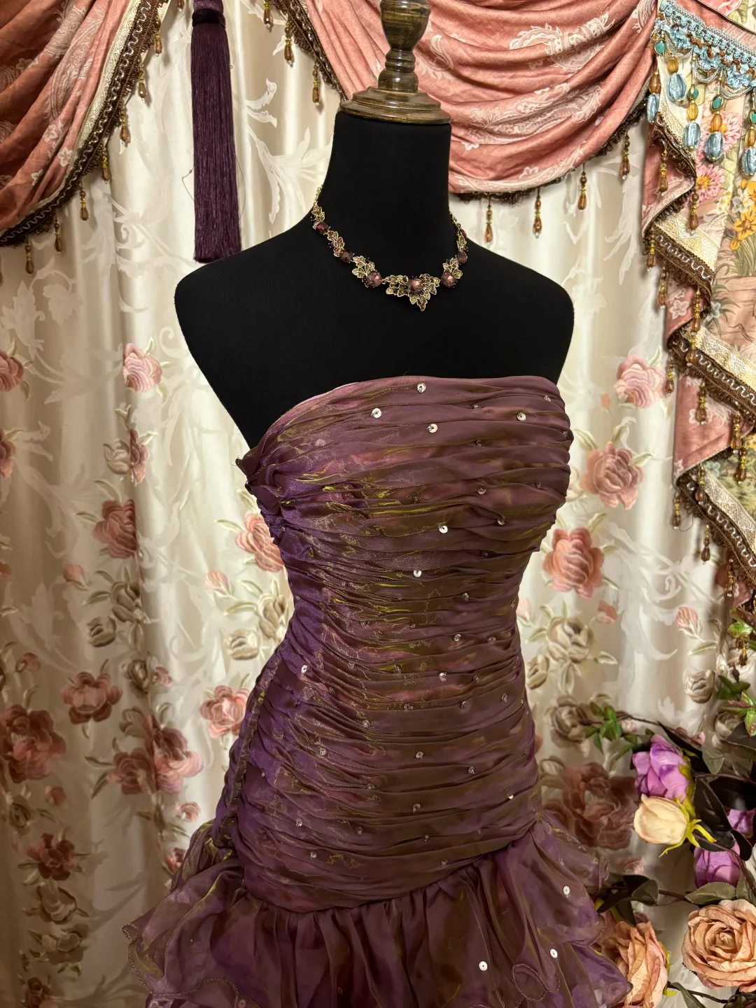 Robe de soirée longue bustier élégante en organza à volants style rétro, D627