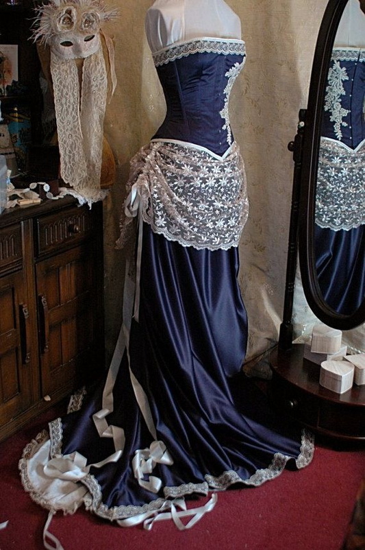 Robe de soirée longue en satin bleu marine, coupe trapèze, sans bretelles, style rétro, en dentelle, D988
