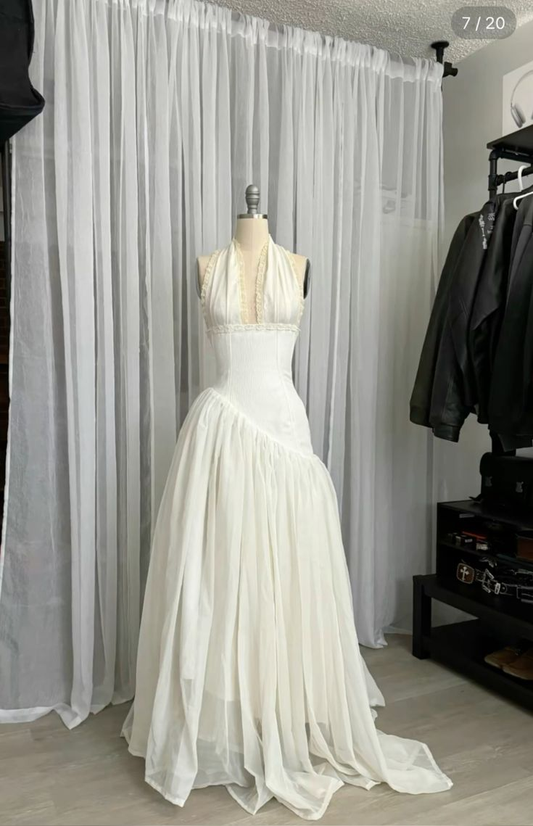 Weißes Neckholder-A-Linien-Spitzen-Langpartykleid Vintage-Brautkleid, D992