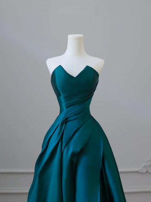 Elegantes grünes trägerloses A-Linie Satin langes formelles Abendkleid, D910