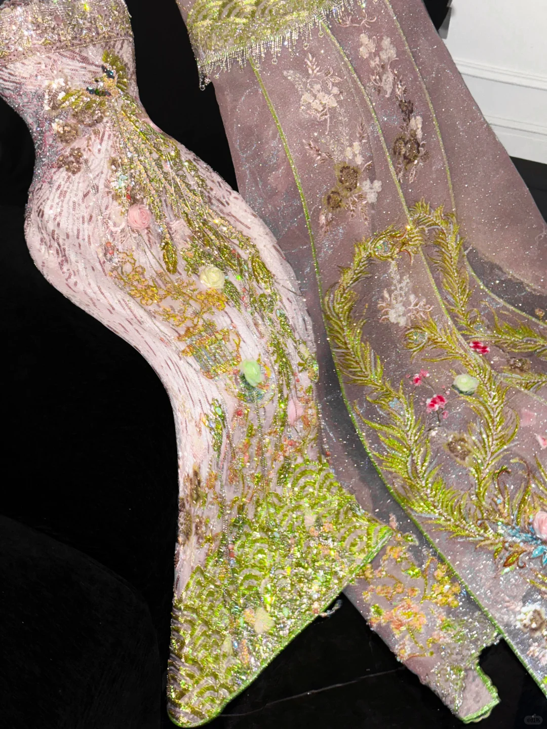 Gorgeous Sparkling Pink Beaded Applique Mermaid Design Exquisite Embroidery Evening Dress Prom Dresses D1639