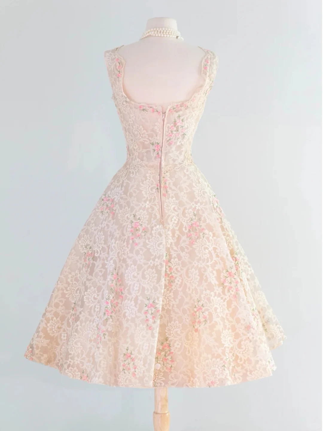 Retro Pink Floral Exquisite Embroidery Design A-Line Short Homecoming Dress Party Dress D1670