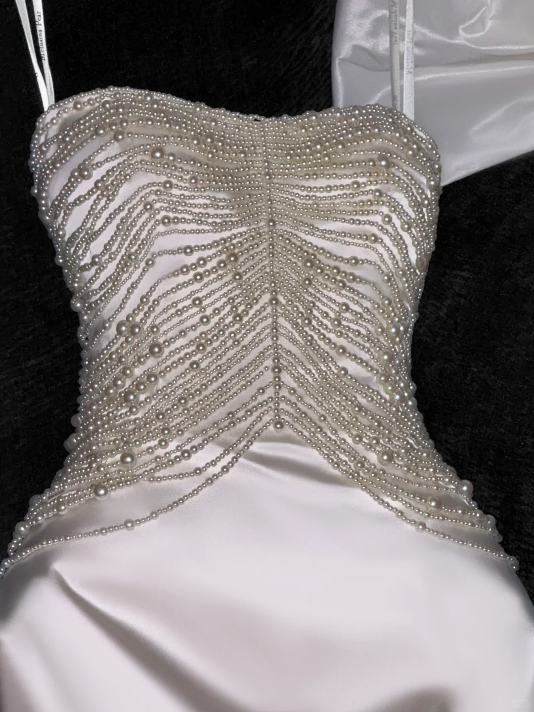 Elegant Ivory Sweetheart Satin Beaded Design Gorgeous Mermaid Floor-length Wedding Dress D1637