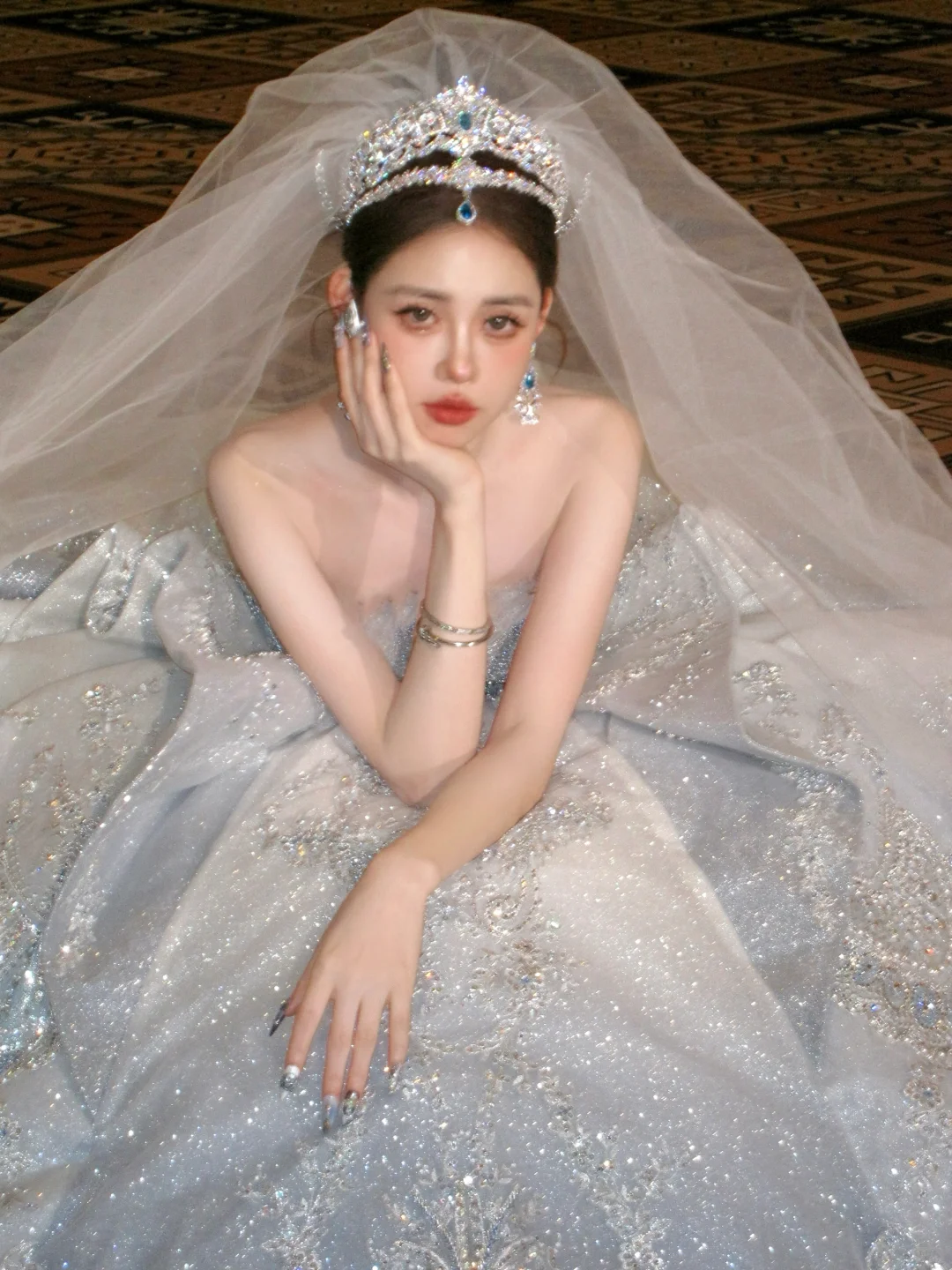 Gorgeous Shiny Beaded Sequined Sweetheart Design A-Line Wedding Dress Ball Gown Prom Dress Evening Dress D1721