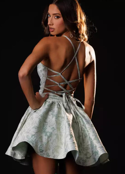 Unique Homecoming Dress Sweetheart Halter Pleated A-Line Flower Back to School Outfits Party Dress D7776