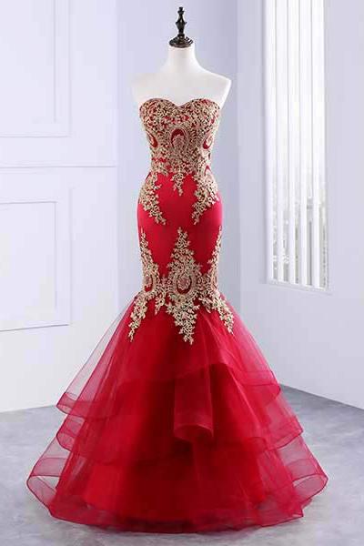 Robe de bal sirène rouge longue décolletée en cœur, robe de soirée longue à appliques dorées M1525