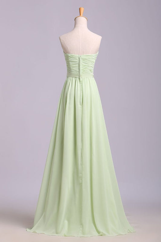 Robe de bal simple en mousseline de soie, longue robe de demoiselle d'honneur plissée sans manches, décolleté en cœur, M1510