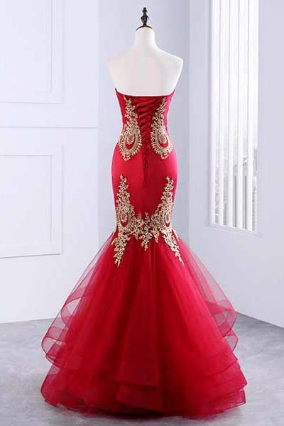 Robe de bal sirène rouge longue décolletée en cœur, robe de soirée longue à appliques dorées M1525