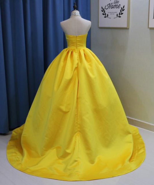 Robe de bal jaune à col montant et perles, longue robe de Quinceanera dos nu M1553