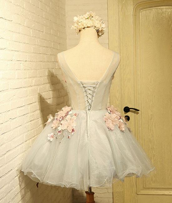 Robe de bal courte en tulle gris à col rond et appliques en dentelle M4872