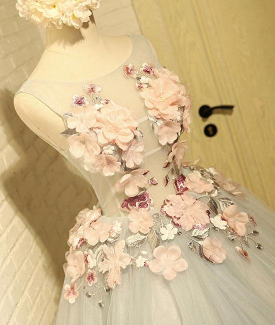 Robe de bal courte en tulle gris à col rond et appliques en dentelle M4872