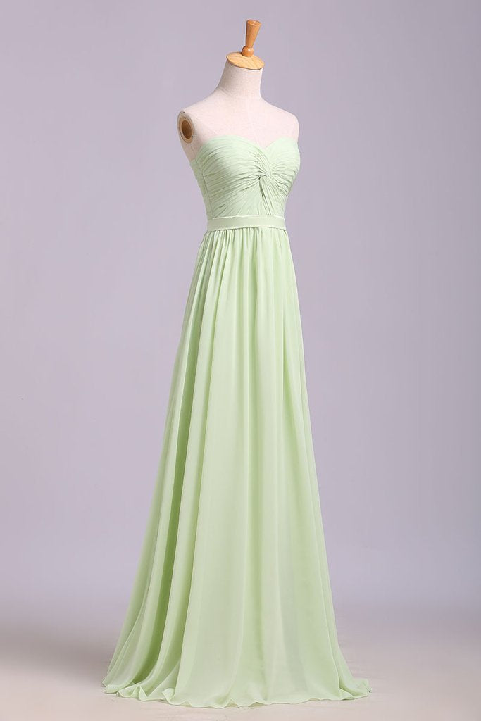 Robe de bal simple en mousseline de soie, longue robe de demoiselle d'honneur plissée sans manches, décolleté en cœur, M1510