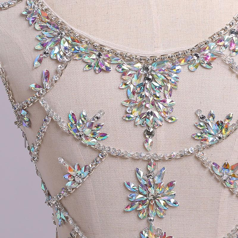 Robe de bal sirène blanche sans manches, fendue, avec paillettes et traîne à strass M1511