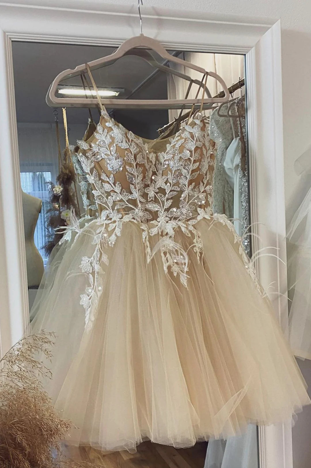 Charming Homecoming Dress Spaghetti Straps Lace Applique Prom Dress Back to School Outfits Party Dress  D6108