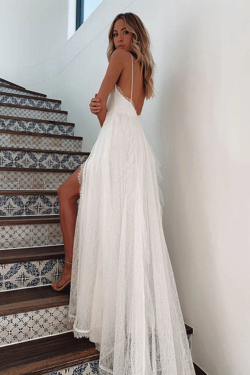 Chic Spaghetti Strap Deep V Neck Lace Tulle High-Slit Backless Wedding Dress Long Party Dress Prom Gown Evening Dress D7456