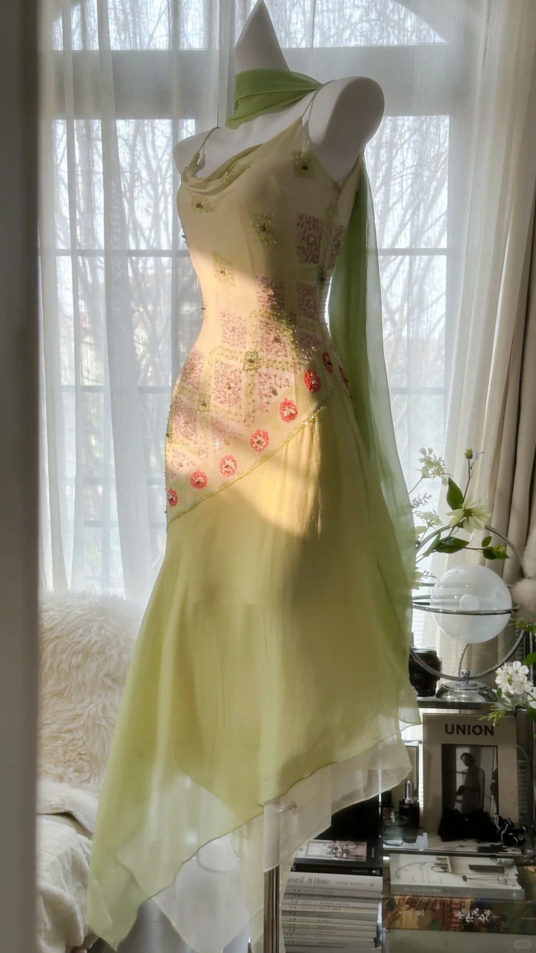 Stunning Homecoming Dress Spaghetti Strap Applique Tulle Beaded Dress Back to School Outfits Party Dress  D6424