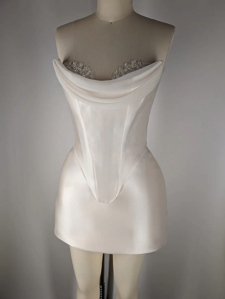 Unique Homecoming Dress Sweetheart Hugging Feather Back to School Outfits Party Dress D7751