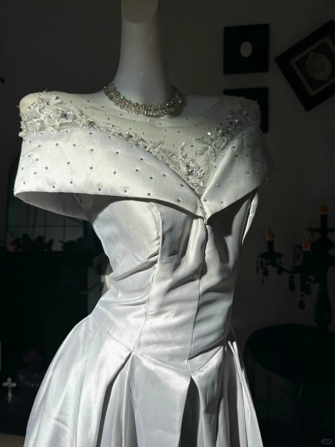 New Homecoming Dress Off the Shoulder Jewel Rinestone Applique Pleated Back to School Outfits Party Dress D7570