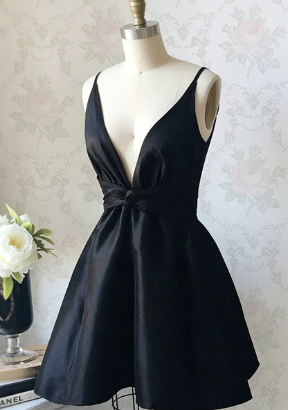 Chic Homecoming Dress Deep V Neck Black Spaghetti Strap Pleated Back to School Outfits Party Dress D7524