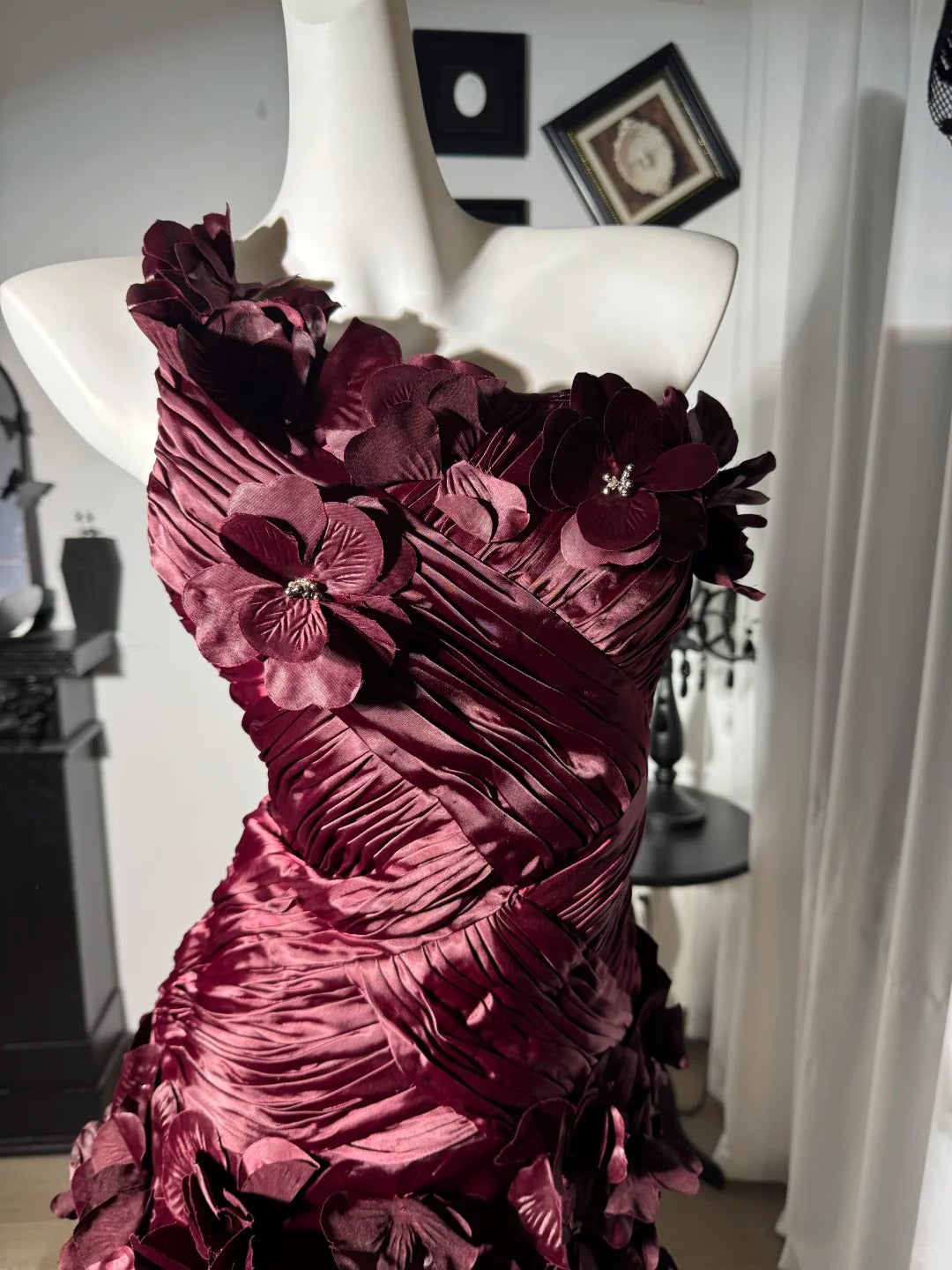 New Homecoming Dress One Shoulder Beaded Flower Pleated Back to School Outfits Party Dress Birthday Dress  D7651