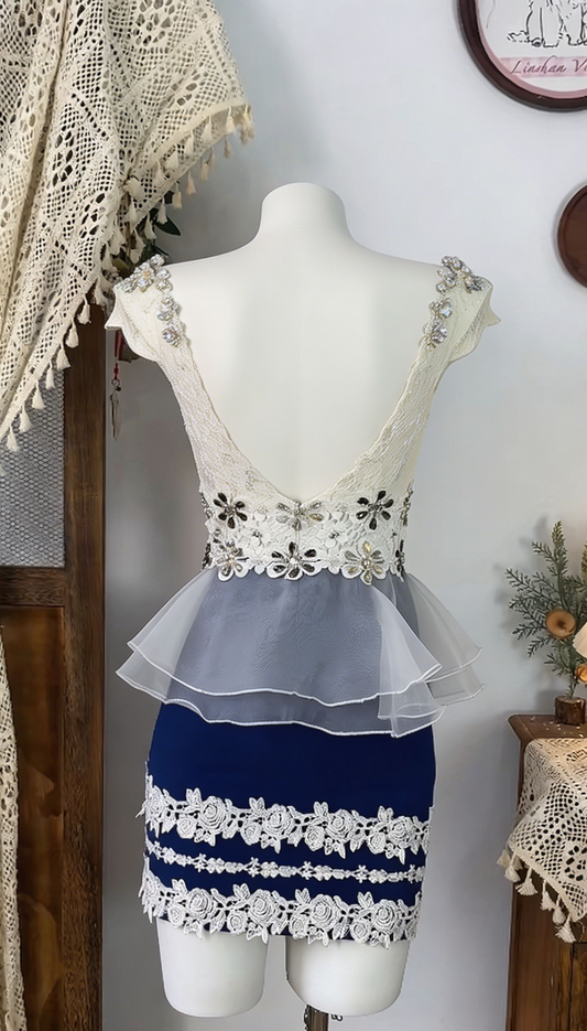 Beauty Homecoming Dress V Neck Applique Rinestone Back to School Outfits Party Dress  D6530