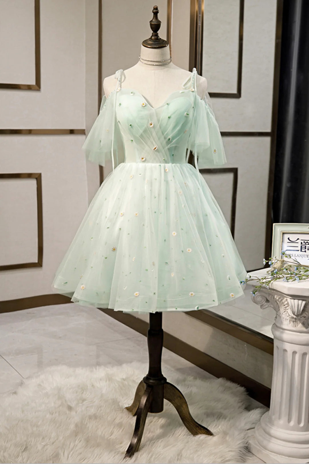 Elegant Homecoming Dress Spaghetti Straps Tulle Flowers Beaded Prom Dress Back to School Outfits Party Dress  D6109