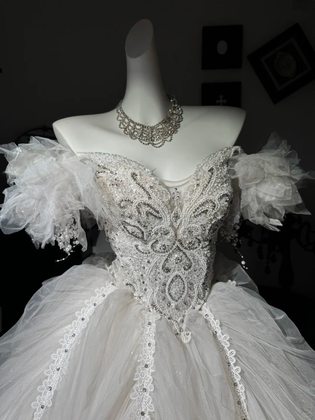 New Homecoming Dress Off the Shoulder Tulle Sequins Bead Flower Applique Pearl Rinestone Ball Gown Back to School Outfits Party Dress Birthday Dress Wedding Dress D7549