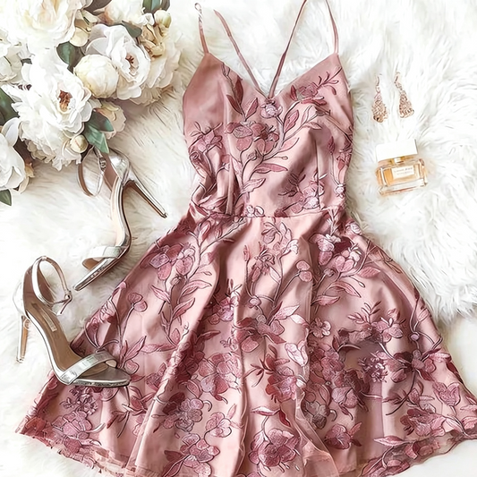 Unique Homecoming Dress Spaghetti Strap Applique V Neck Back to School Outfits Party Dress D7625