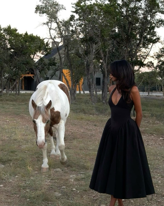 Robe de soirée longue blanche élégante à col licou et coupe trapèze pour femme, D225