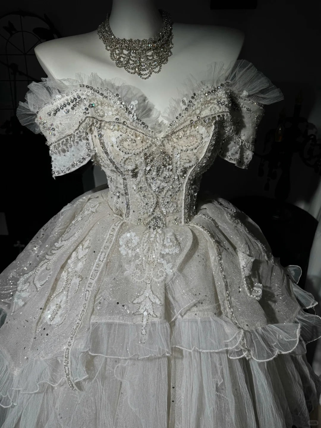 New Homecoming Dress Off the Shoulder Tulle Sequins Bead Applique Hi-Lo Pearl Rinestone Ball Gown Back to School Outfits Party Dress Birthday Dress Wedding Dress D7551