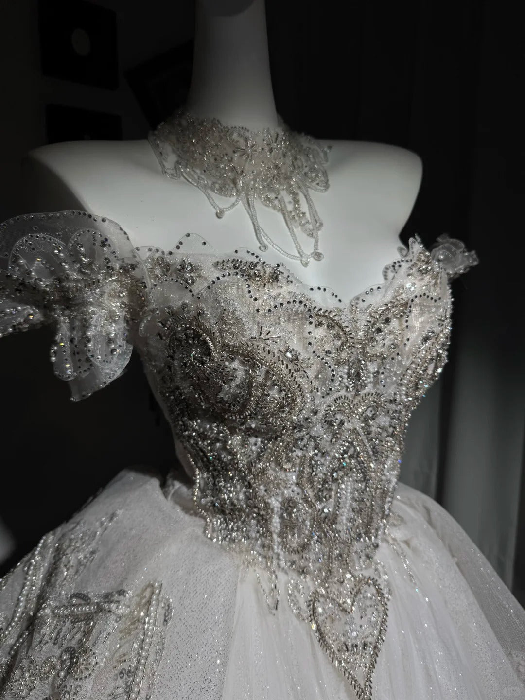New Homecoming Dress Off the Shoulder Tulle Sequins Bead Applique Hi-Lo Pearl Rinestone Ball Gown Back to School Outfits Party Dress Birthday Dress Wedding Dress D7547