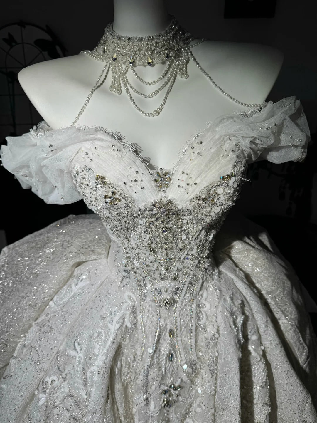 New Homecoming Dress Off the Shoulder Tulle Sequins Bead Applique Hi-Lo Pearl Rinestone Ball Gown Back to School Outfits Party Dress Birthday Dress Wedding Dress D7552