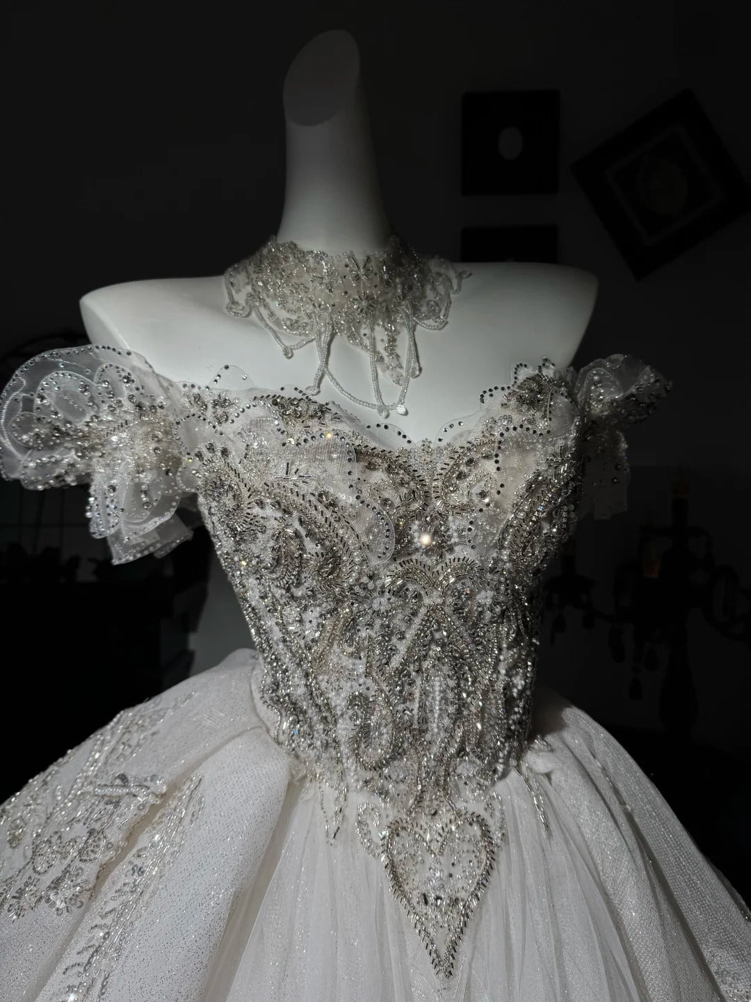 New Homecoming Dress Off the Shoulder Tulle Sequins Bead Applique Hi-Lo Pearl Rinestone Ball Gown Back to School Outfits Party Dress Birthday Dress Wedding Dress D7547