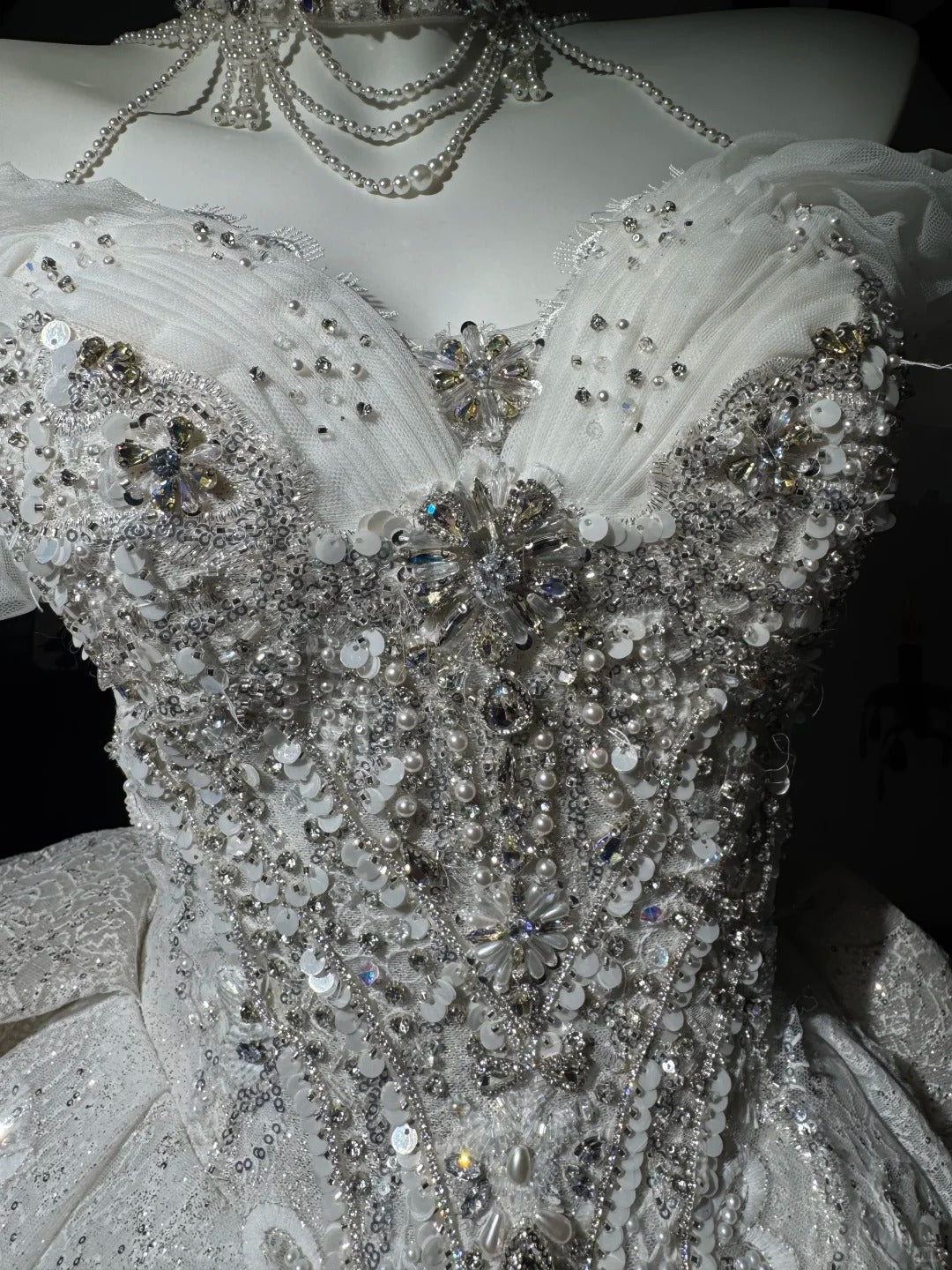 New Homecoming Dress Off the Shoulder Tulle Sequins Bead Applique Hi-Lo Pearl Rinestone Ball Gown Back to School Outfits Party Dress Birthday Dress Wedding Dress D7552