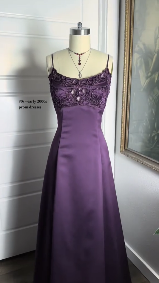 Lila Träger A-Linie Perlenbesetztes Satin Langes Partykleid Vintage Abendkleid, D490