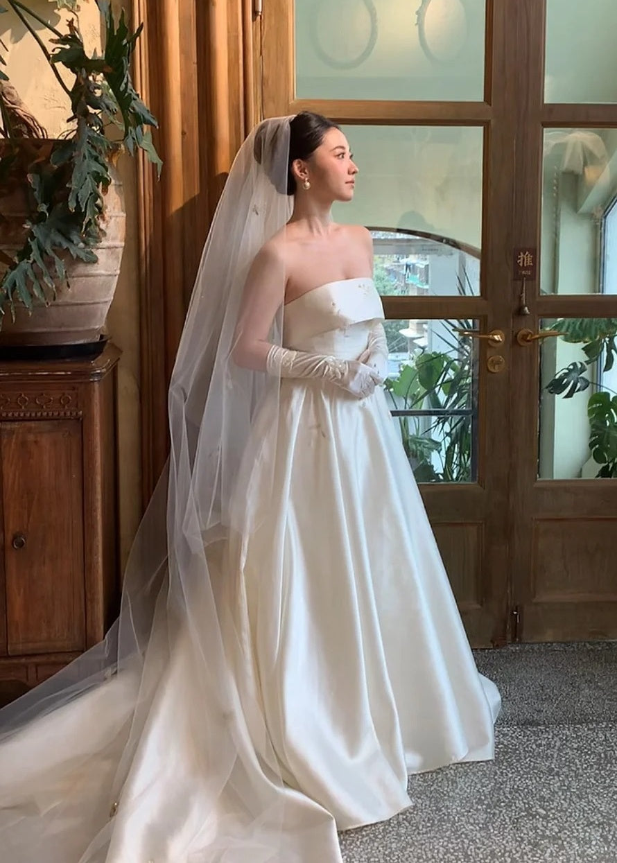 Minimalist Wedding Dress Strapless Pleated Wedding Dress   D4605