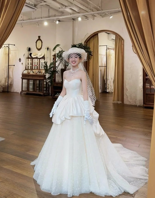 Elegant Wedding Dress Sweetheart Pleated Tulle Wedding Dress   D4606