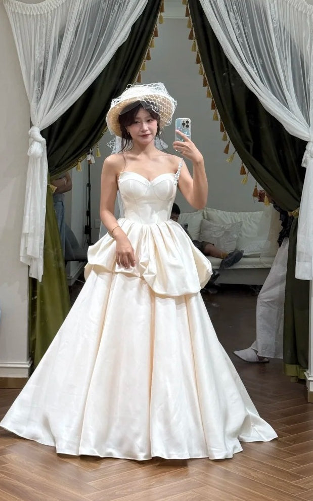 Pretty Wedding Dress Satin Sweetheart Pleated Wedding Dress   D4607