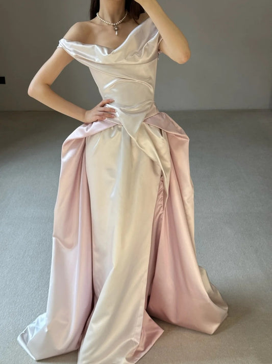 Stunning Wedding Dress Off Shoulder Pleated Wedding Dress   D4612