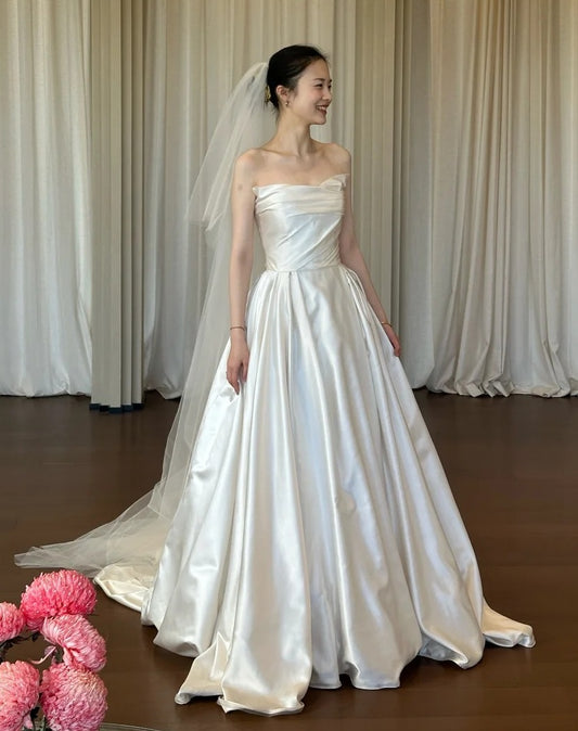 Robe de mariée beauté A-Line, décolleté en cœur, plissée, D3302